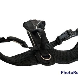 Pet safe dog harness.  Medium 26"-32"  (25-50 pound dog).